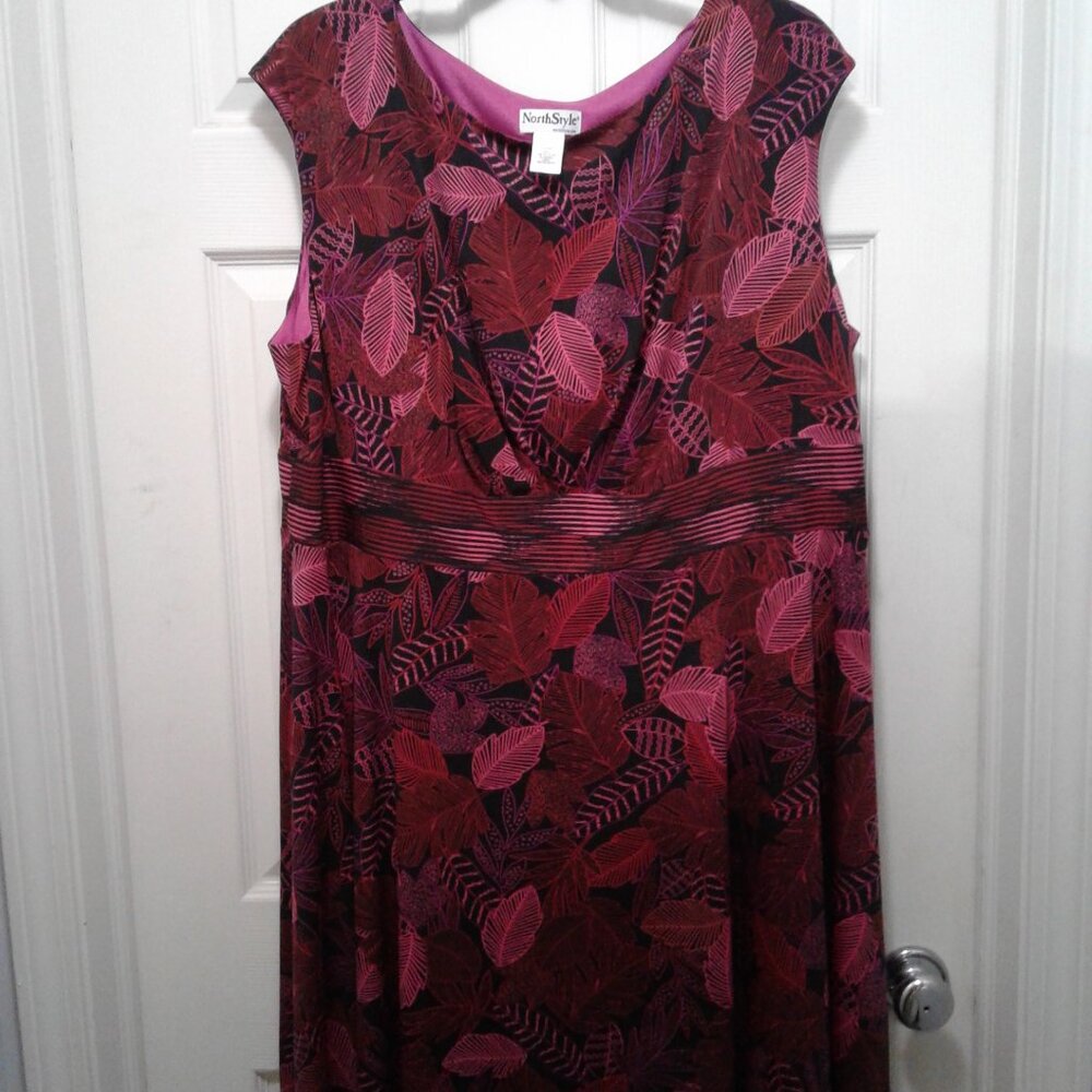 NorthStyle 24W Black/Pink Dress